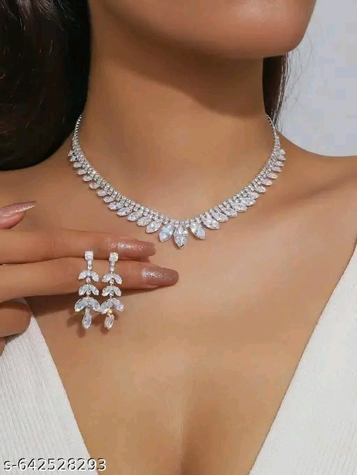Luxurious Necklace Set
