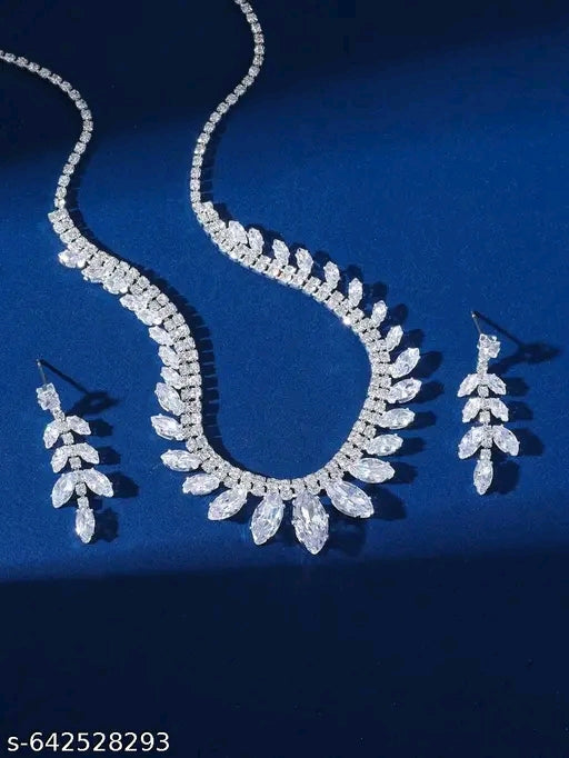 Luxurious Necklace Set